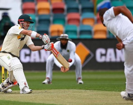 Australia's batting in crisis, says coach Lehmann